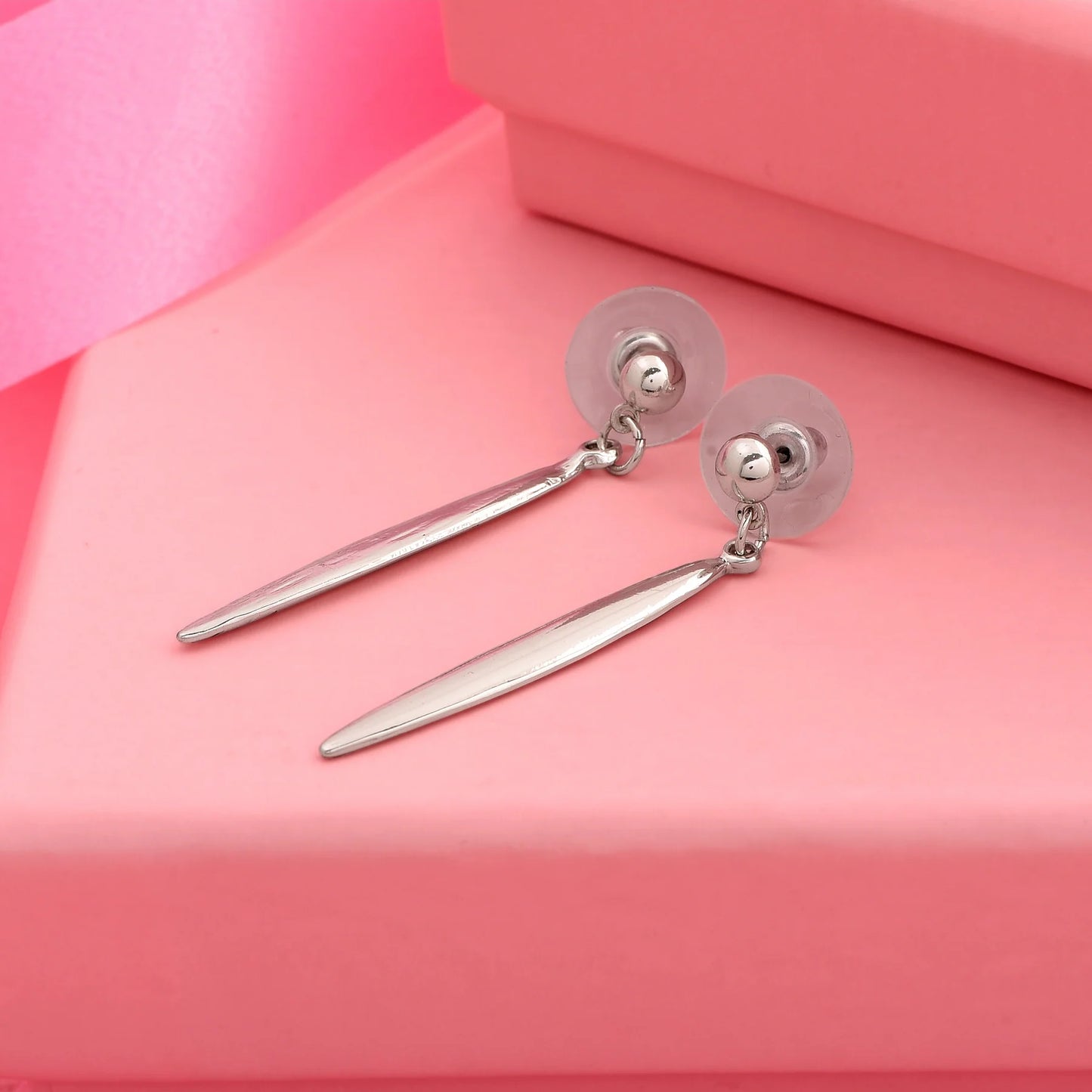 Vintage Inspired Dainty Oval Shaped Earrings
