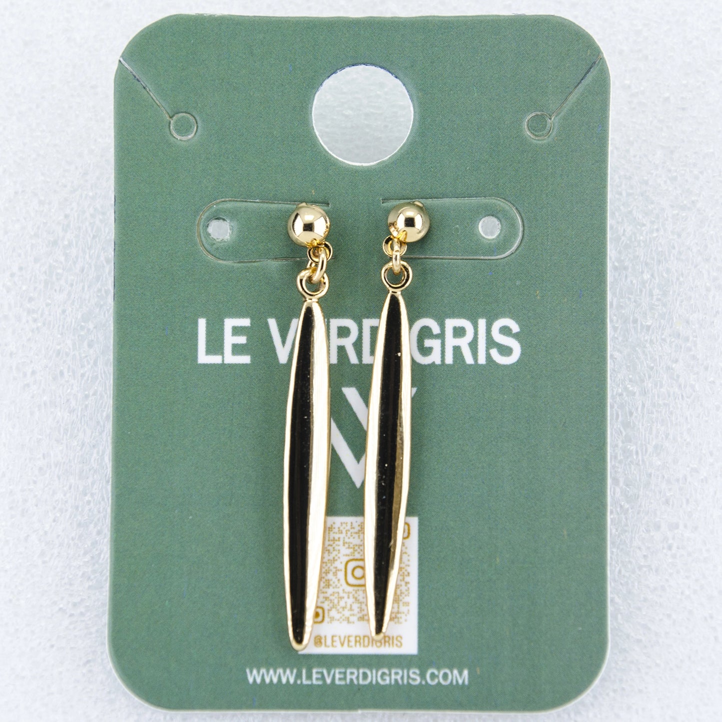 Vintage Inspired Dainty Oval Shaped Earrings
