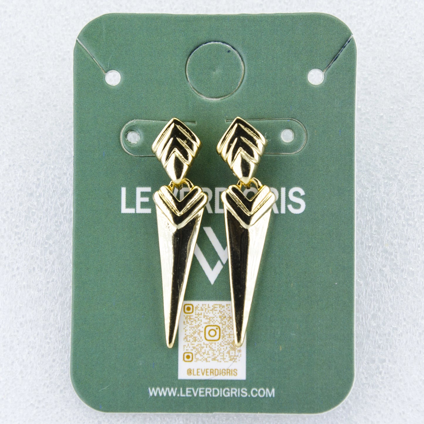 Topped by pyramids Drops Earrings