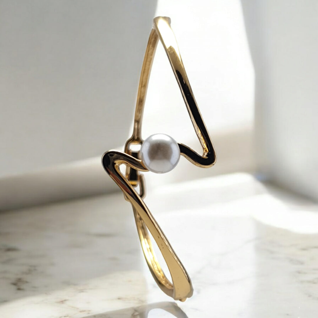 Graceful 24Kt Gold Plate Bracelet with Fancy pearl for women