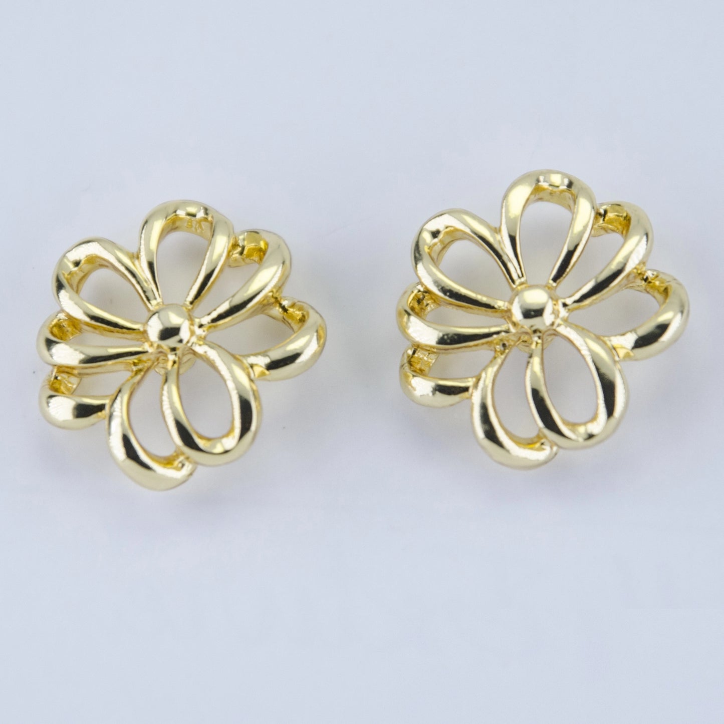 Tiny Flower Studs earrings