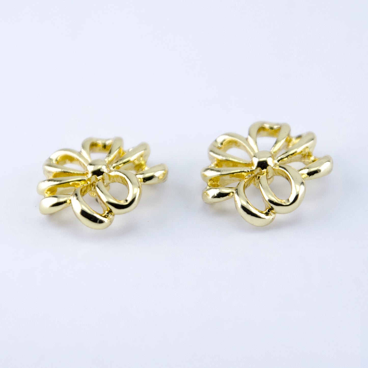 Tiny Flower Studs earrings