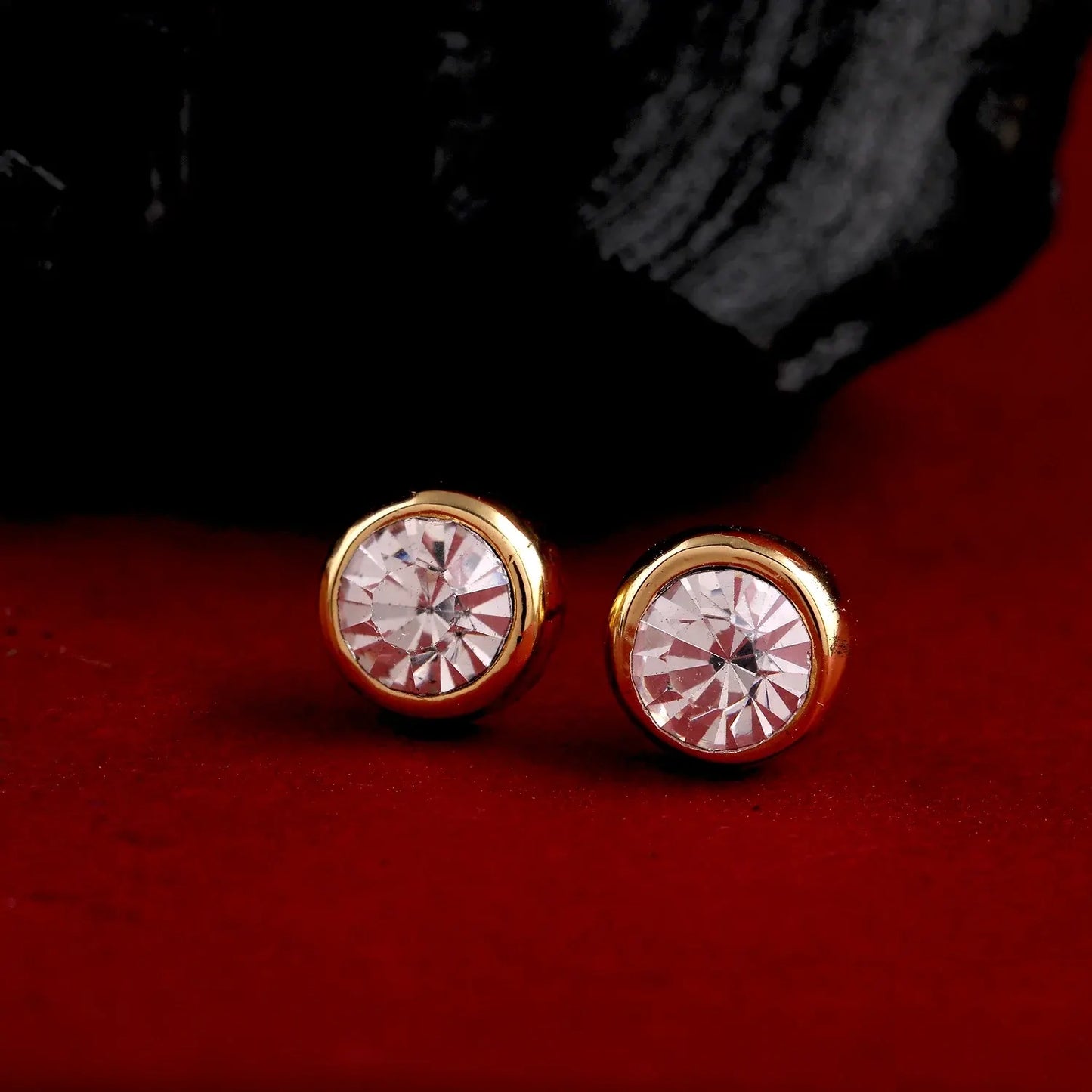 Baby bezel stud earrings