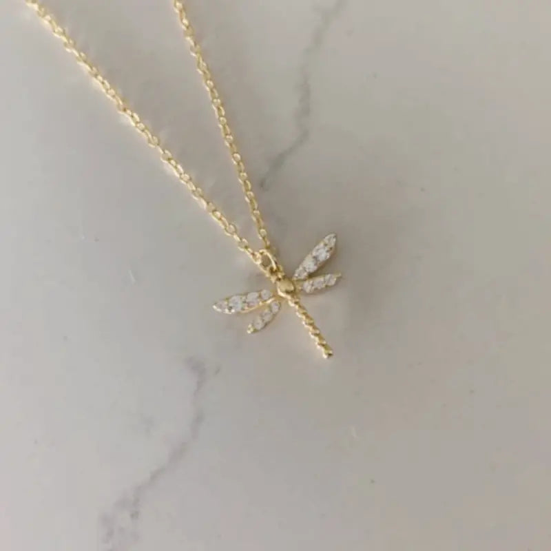 Exquisite And Stylish Dragonfly Pendant Necklace