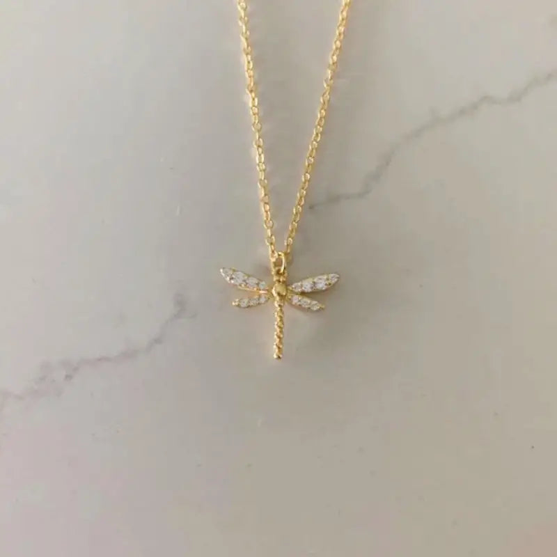 Exquisite And Stylish Dragonfly Pendant Necklace