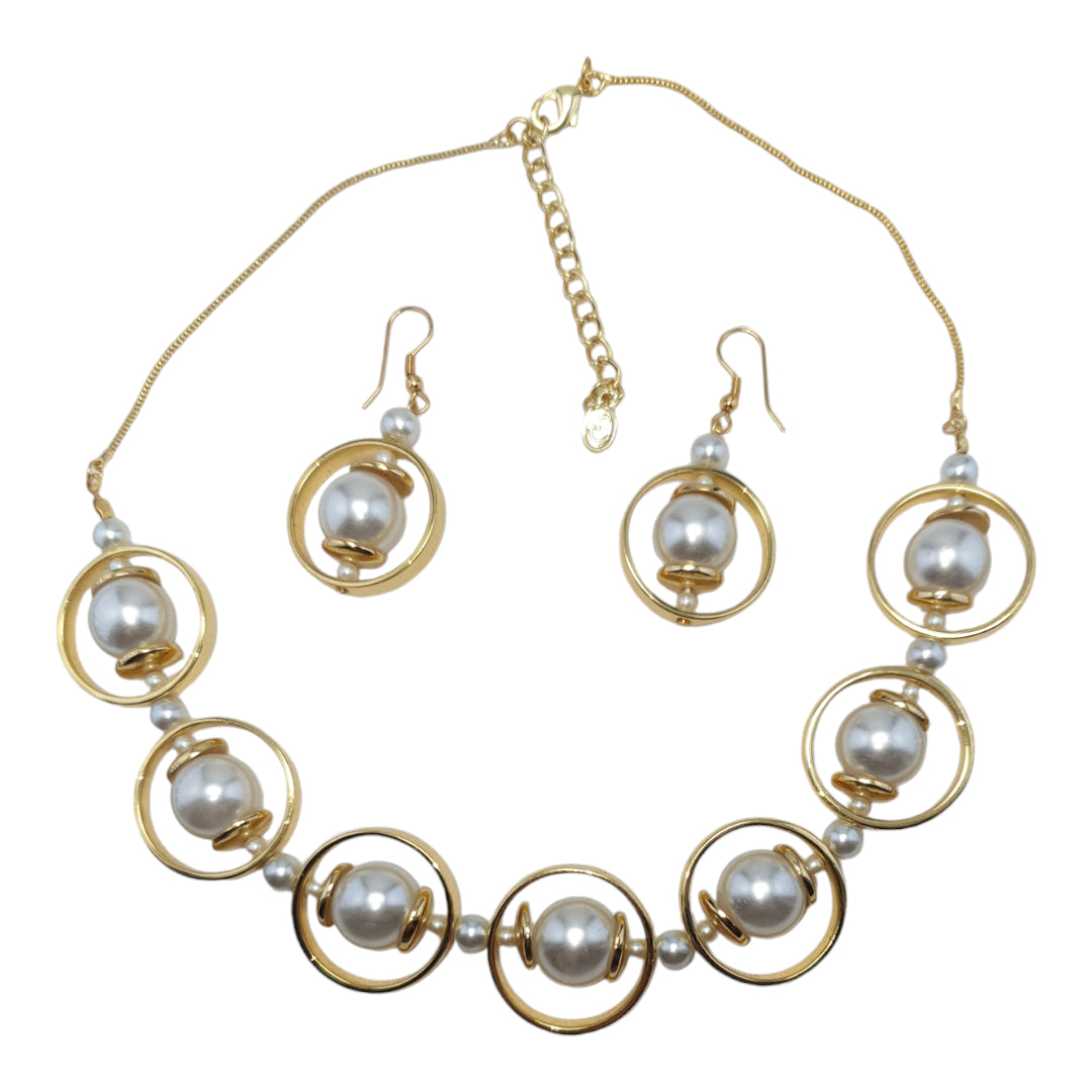 Fancy and fashionable Pearl Encirlced necklace set